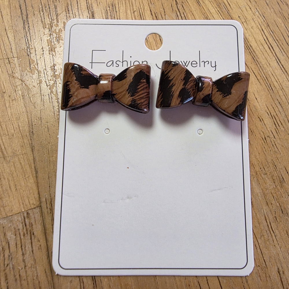 Leopard Print Bow Stud Earrings